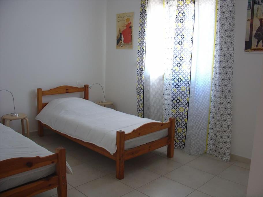 Agreable Maison Entre Riviere Et Centre Du Village Avec Piscine *