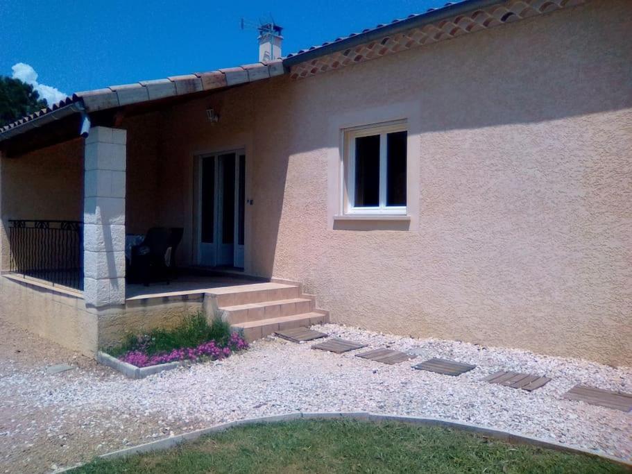 Holiday home Agreable Maison Entre Riviere Et Centre Du Village Avec Piscine