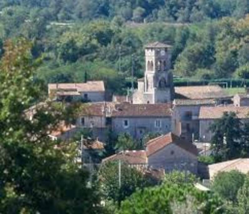 Agreable Maison Entre Riviere Et Centre Du Village Avec Piscine Holiday home *